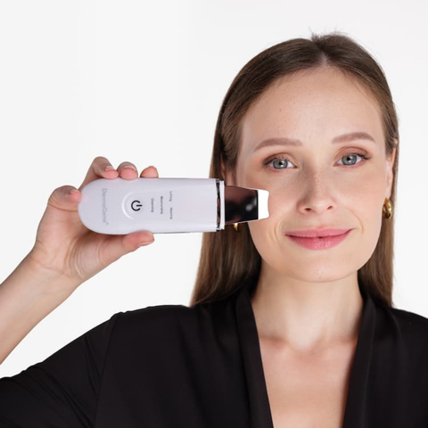 DermaGene® Deep Peel 4v1 – domácí hydroabrazivní peeling na obličej s funkcí EMS, iontoforézy a tepelné terapie